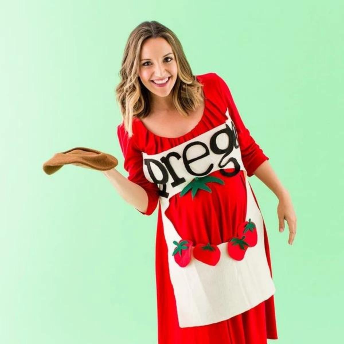 Prego sauce is one of the maternity halloween costumes in this post.