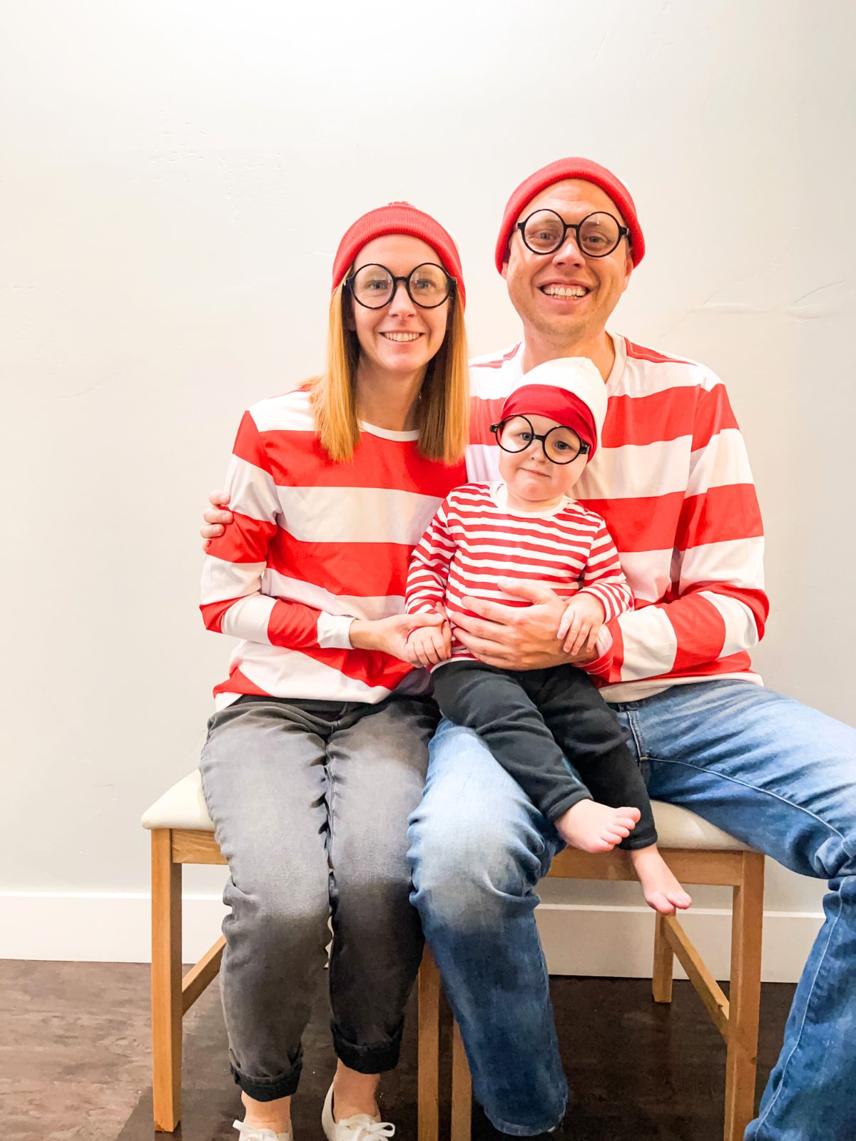 wheres waldo family costume