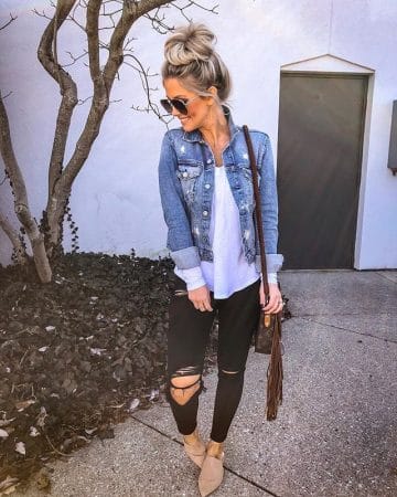 Amanda West from almostreadyblog.com styled her jean jacket with a white tee and black skinny jeans