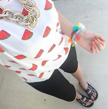 Outfit with black bermuda shorts and watermelon shirt