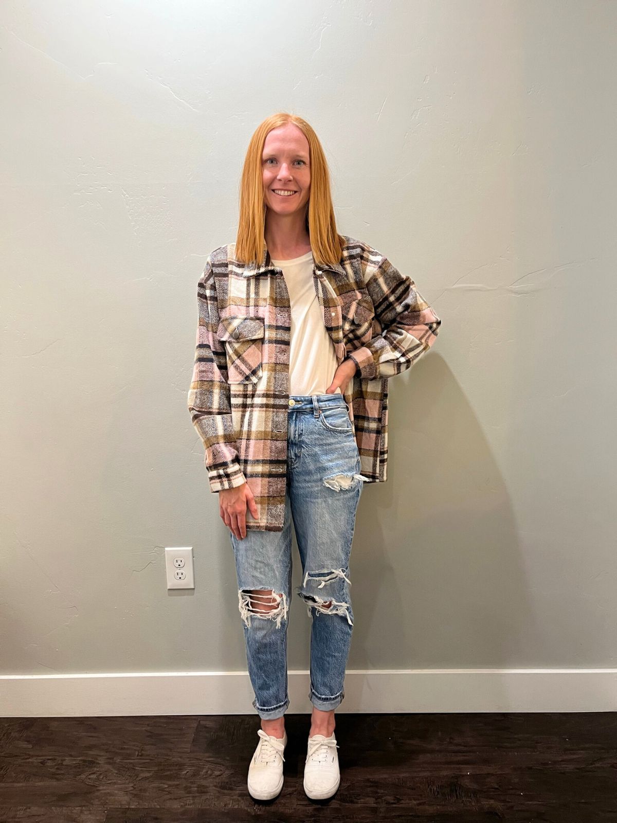 shacket and mom jeans outfit
