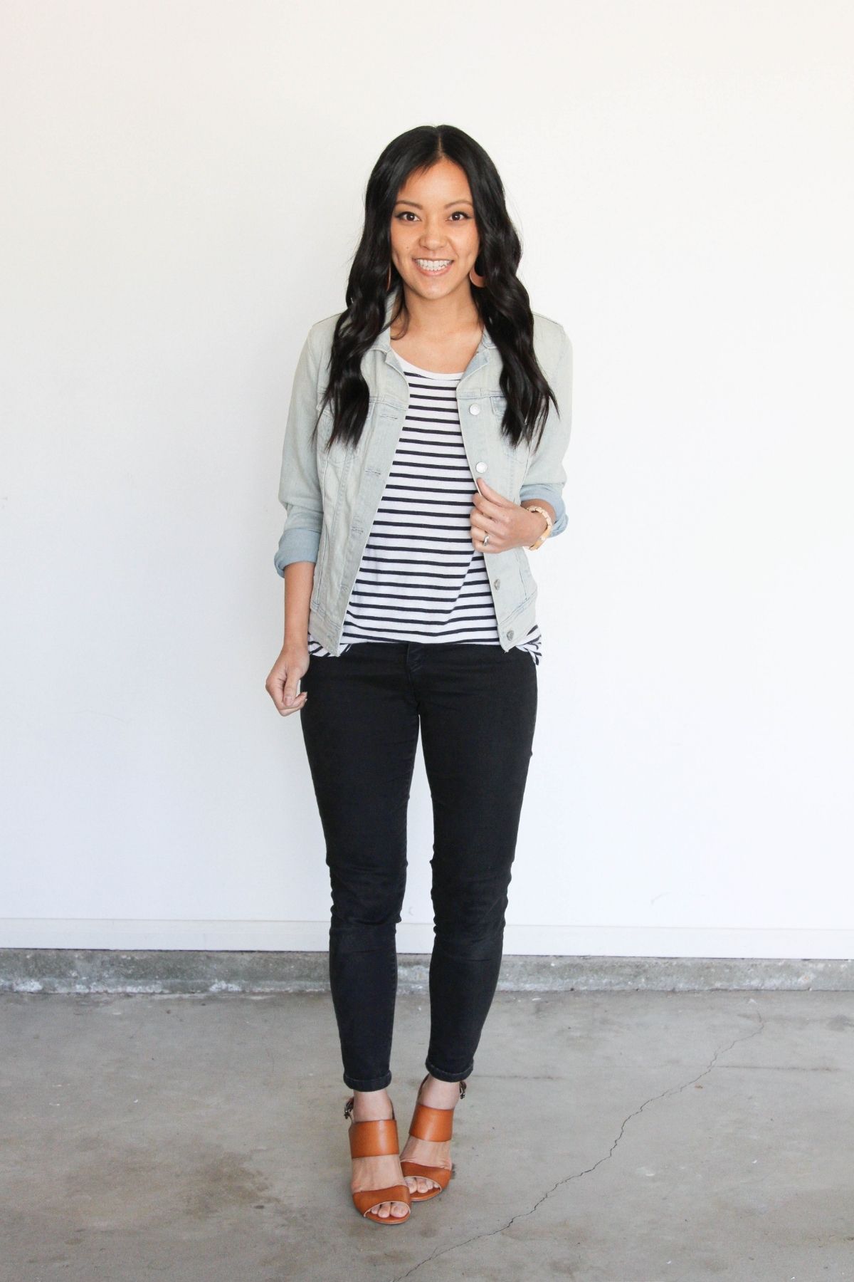 put a striped shirt with black jeans