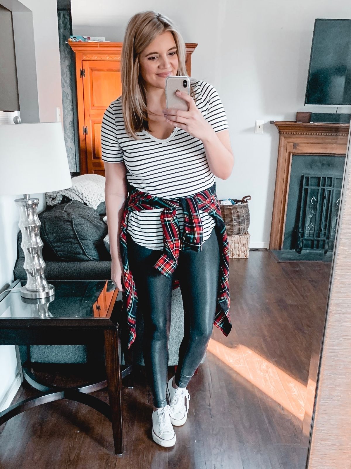 5 Ways You Need To Be Wearing Your Flannel Shirt - MeatballMom