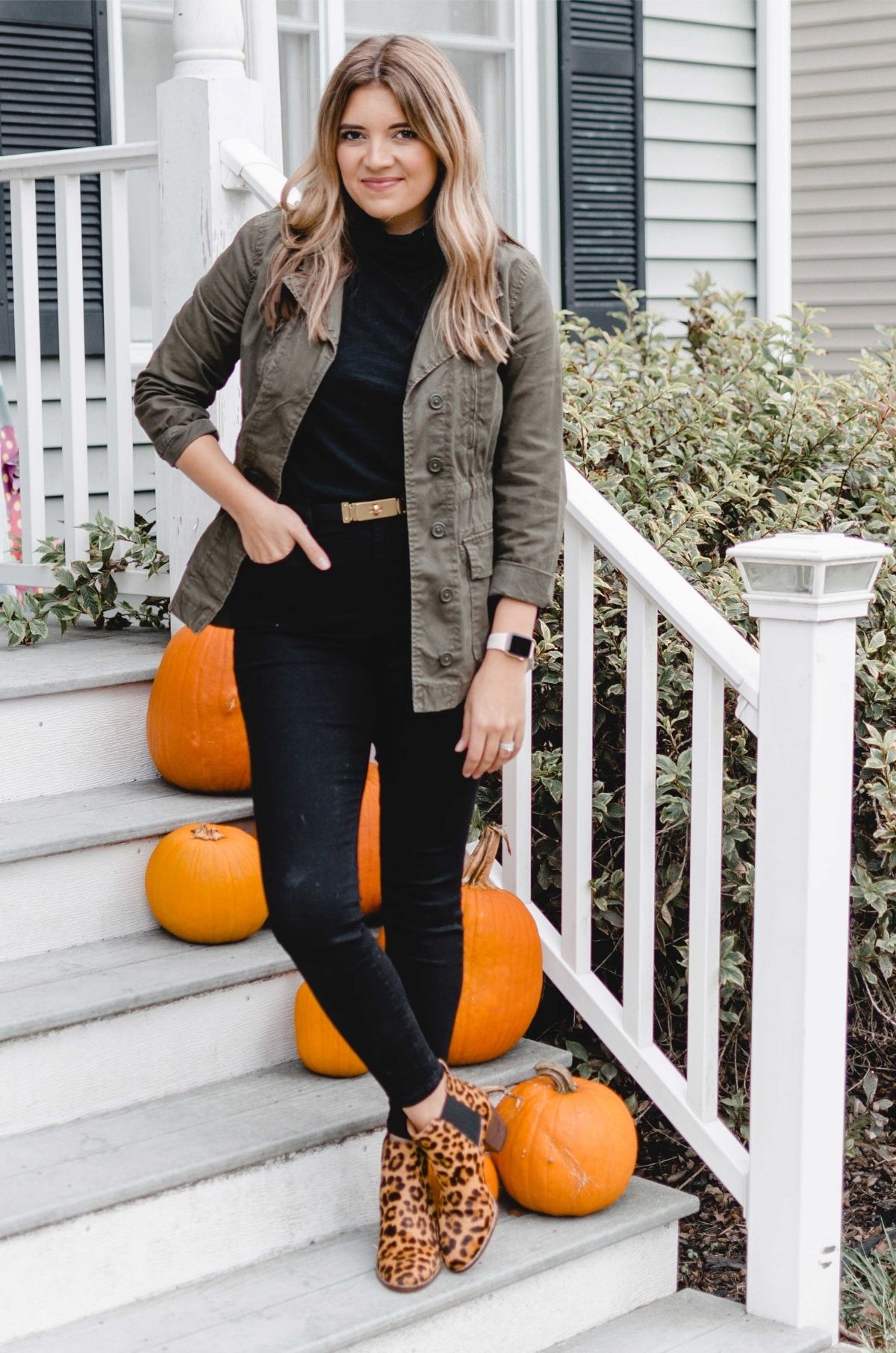 all black utility jacket outfit