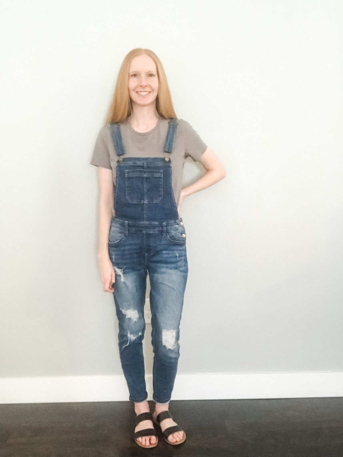 styling overalls with sandals