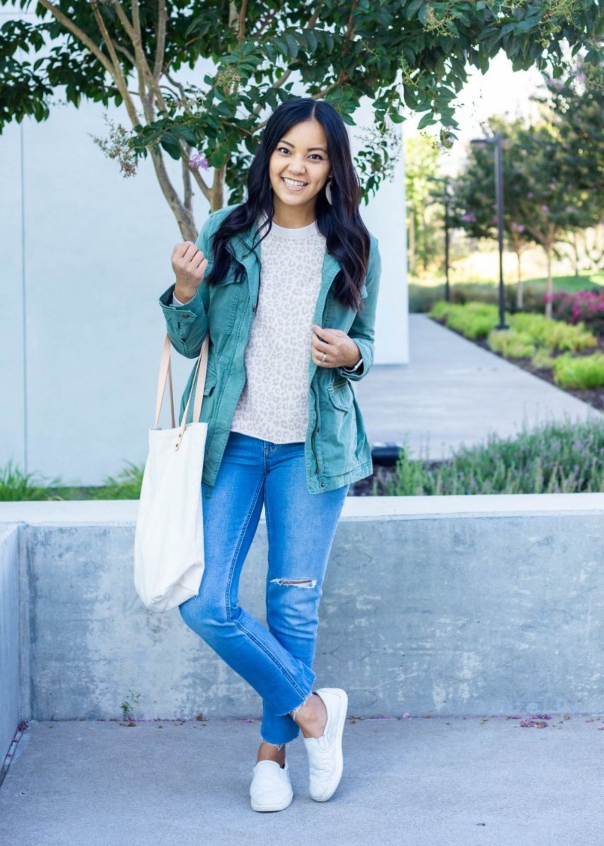 utility jacket outfit with jeans