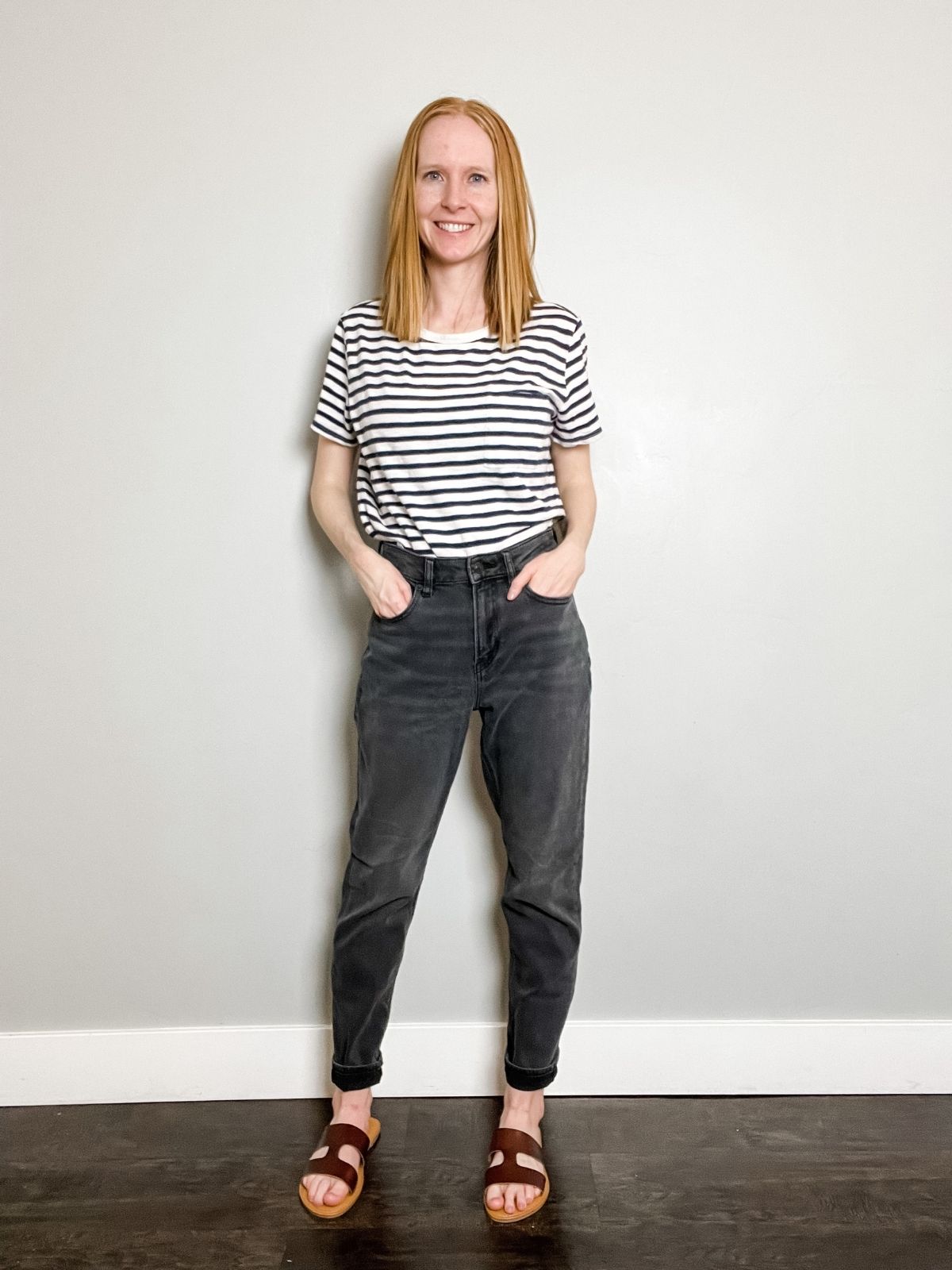 styling black jeans with striped shirt sandals