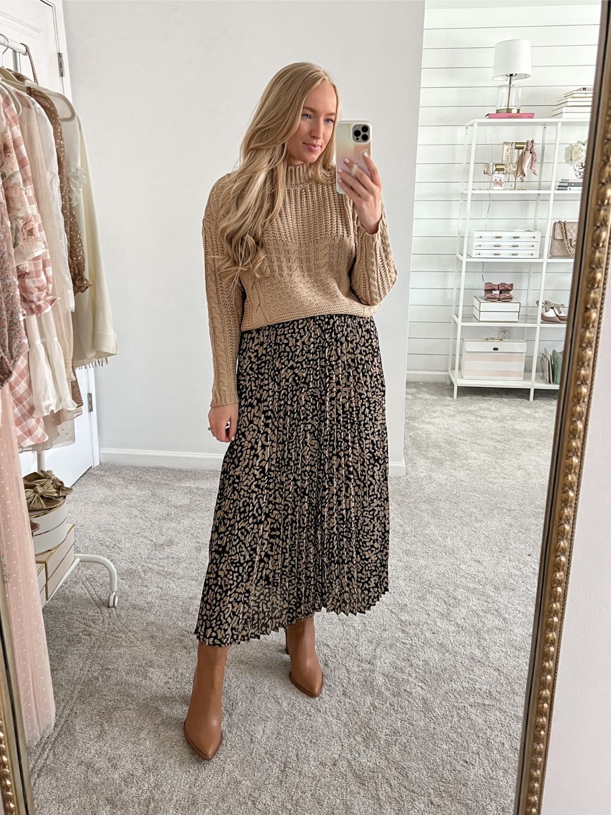 Neutral Thanksgiving Outfit