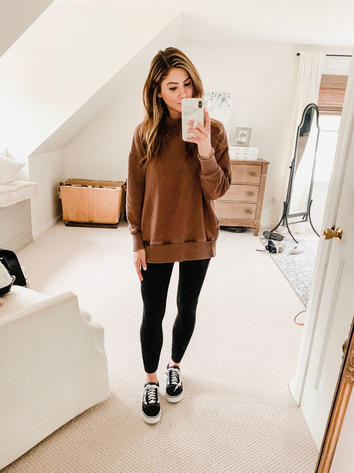 Simple Sweatshirt Outfit