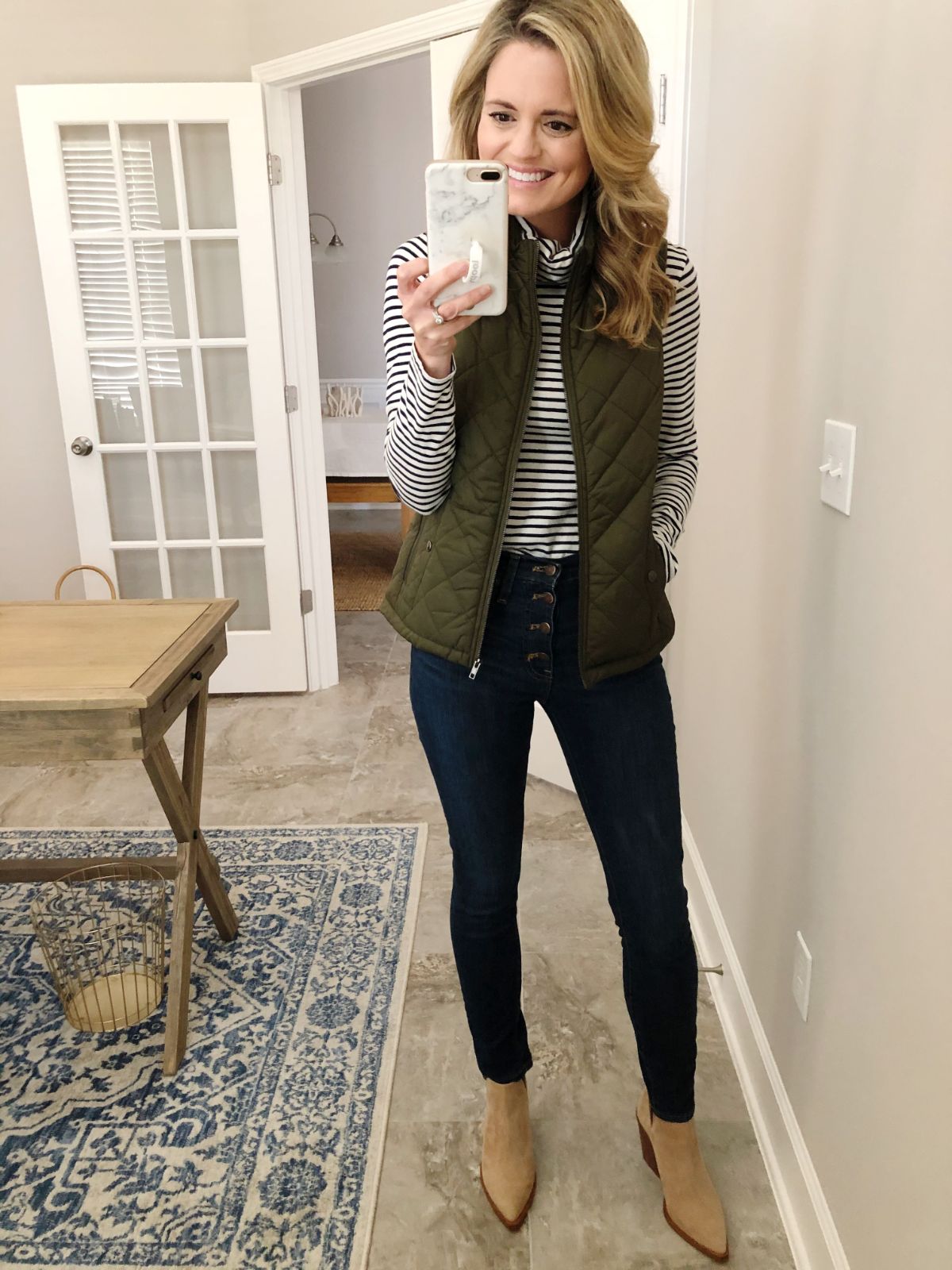 Chic Vest Outfit For Fall