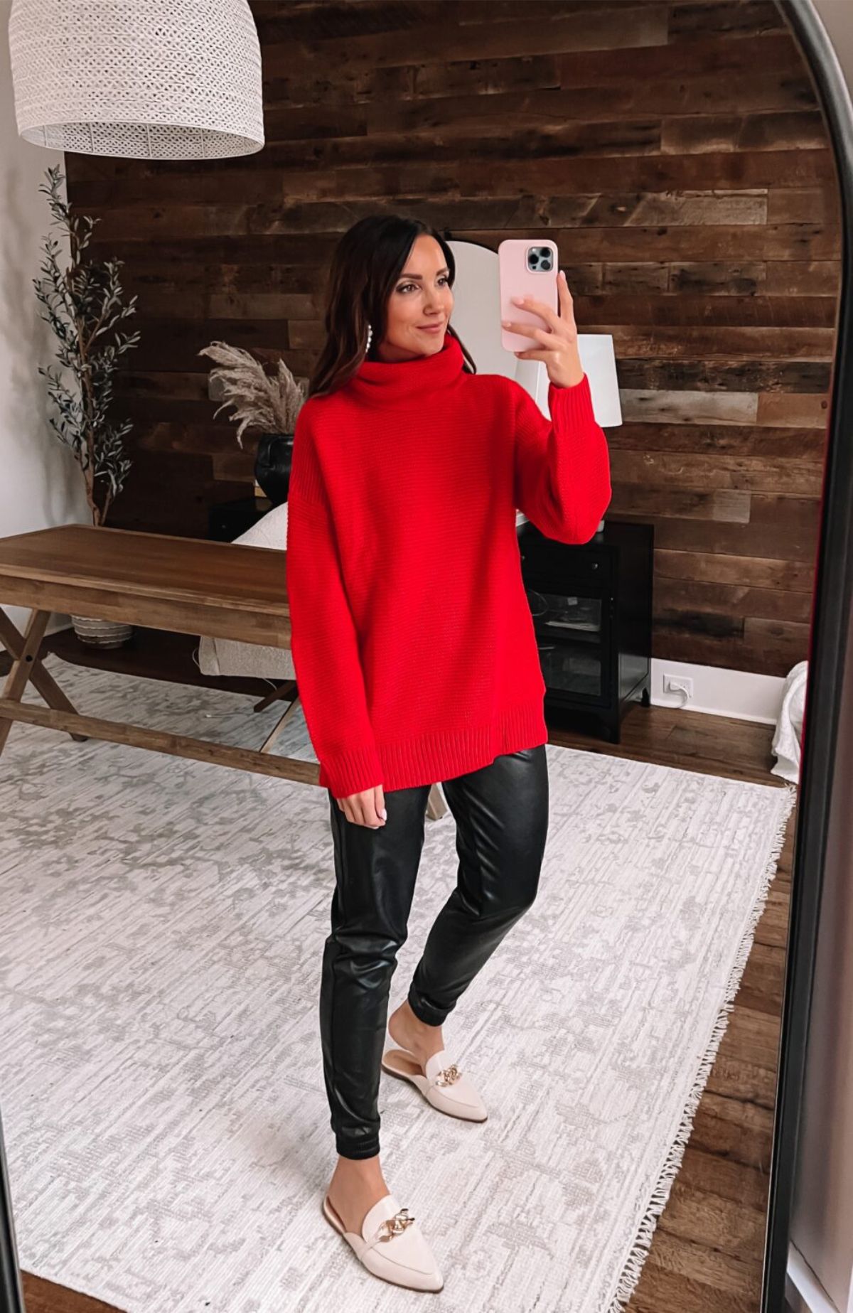 Faux Leather Leggings Outfit