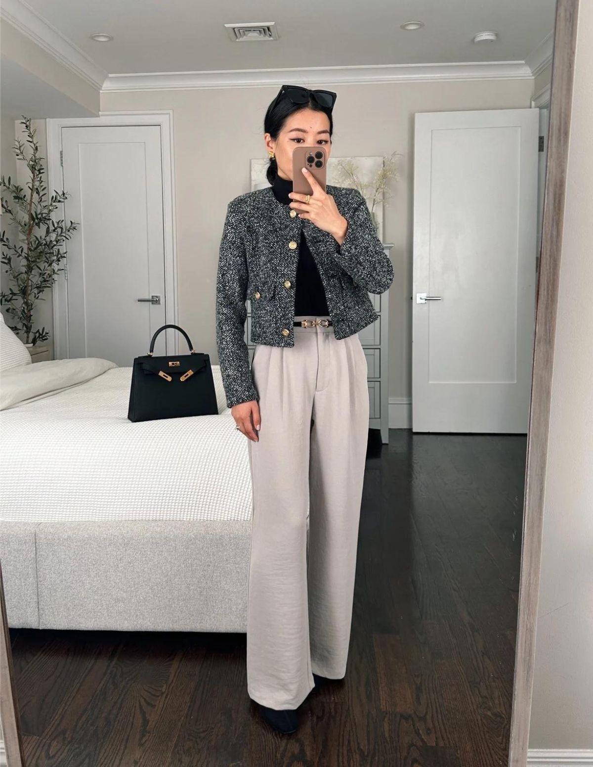 Classy Work Outfit For Women
