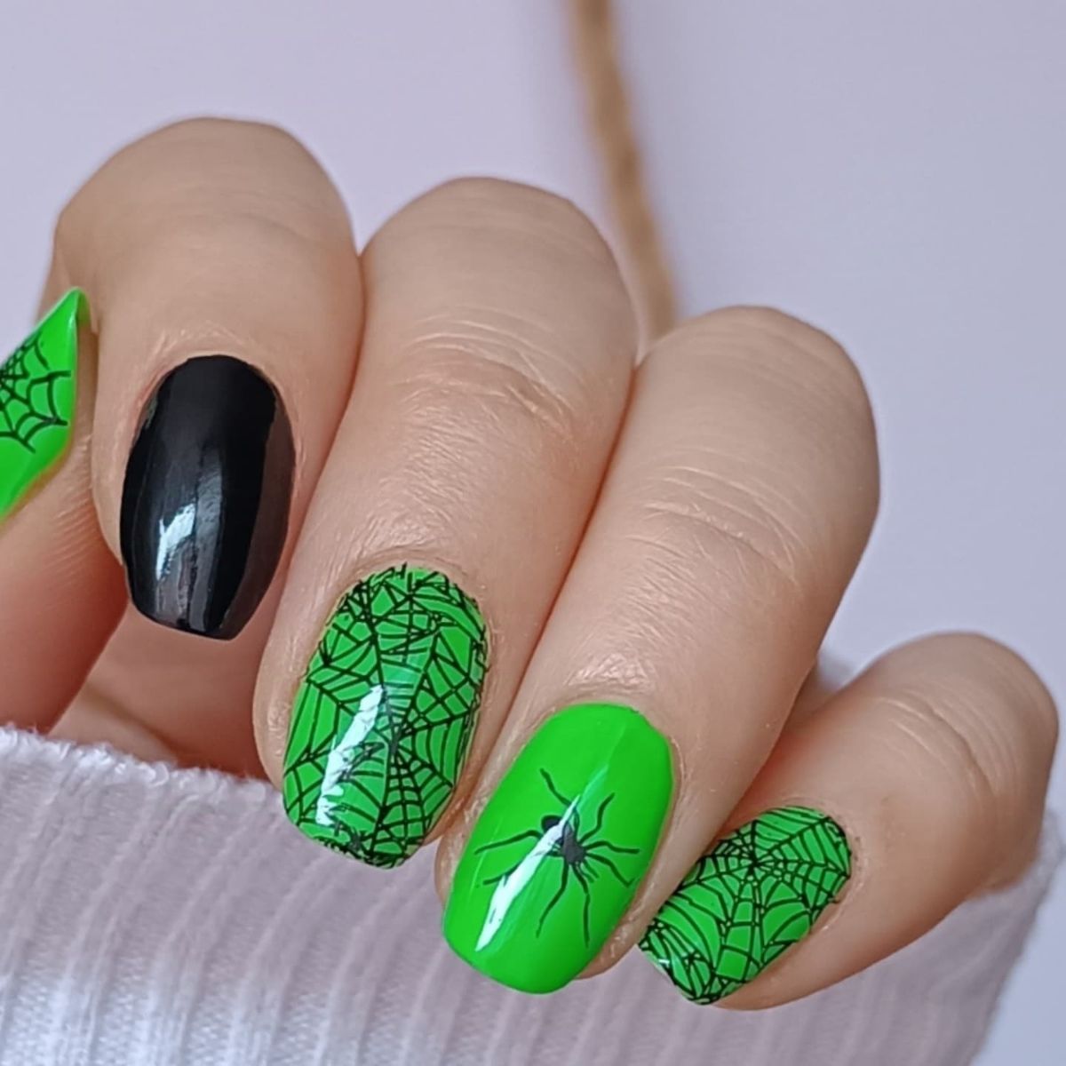 Green Halloween Nails
