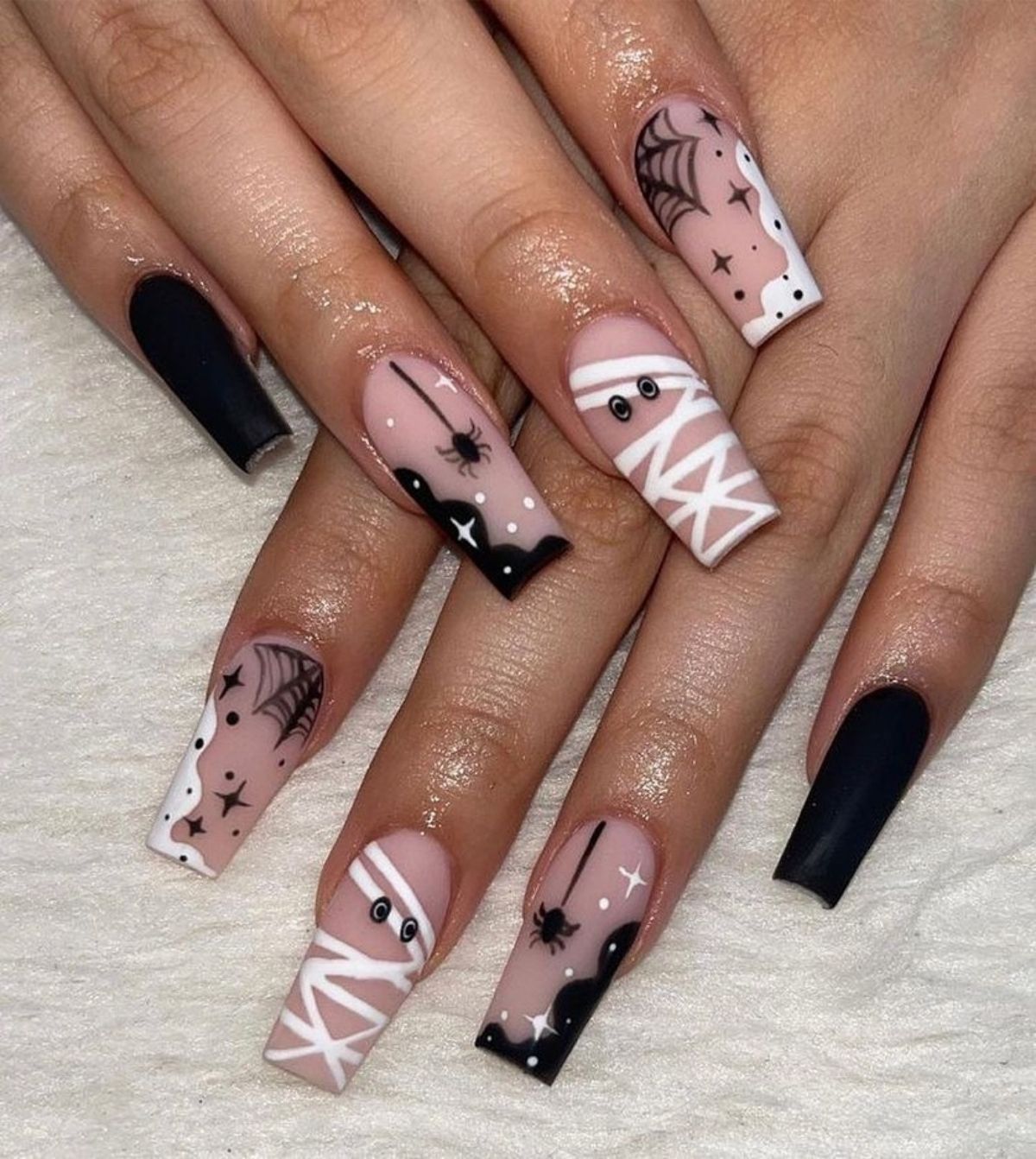 Mummy Nails