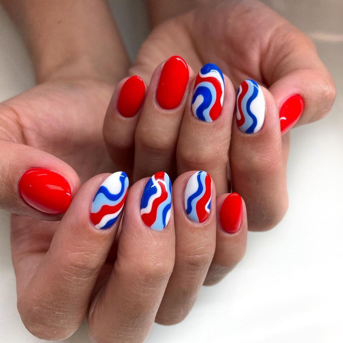 4th of July Squiggle Nails