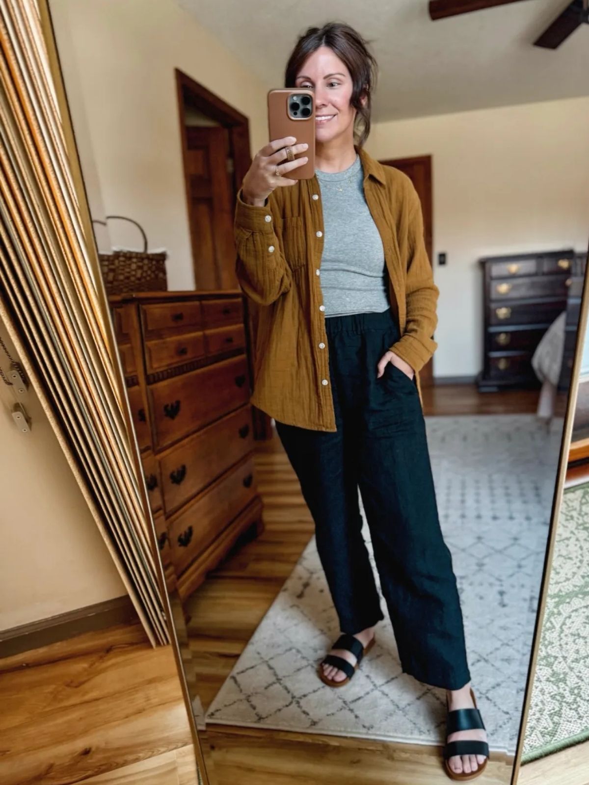 Black and Brown Linen Pants Outfit