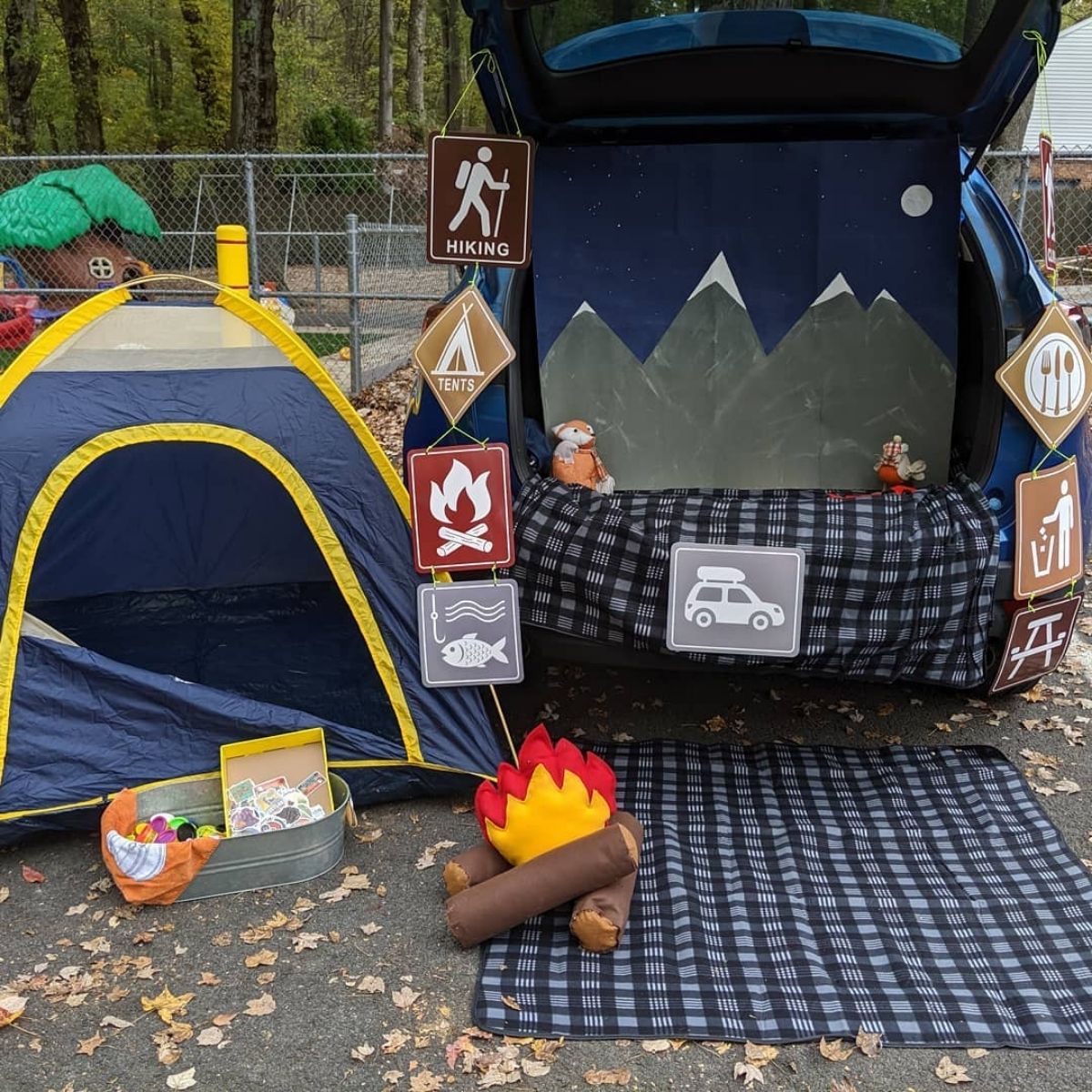 Camping Trunk Setup