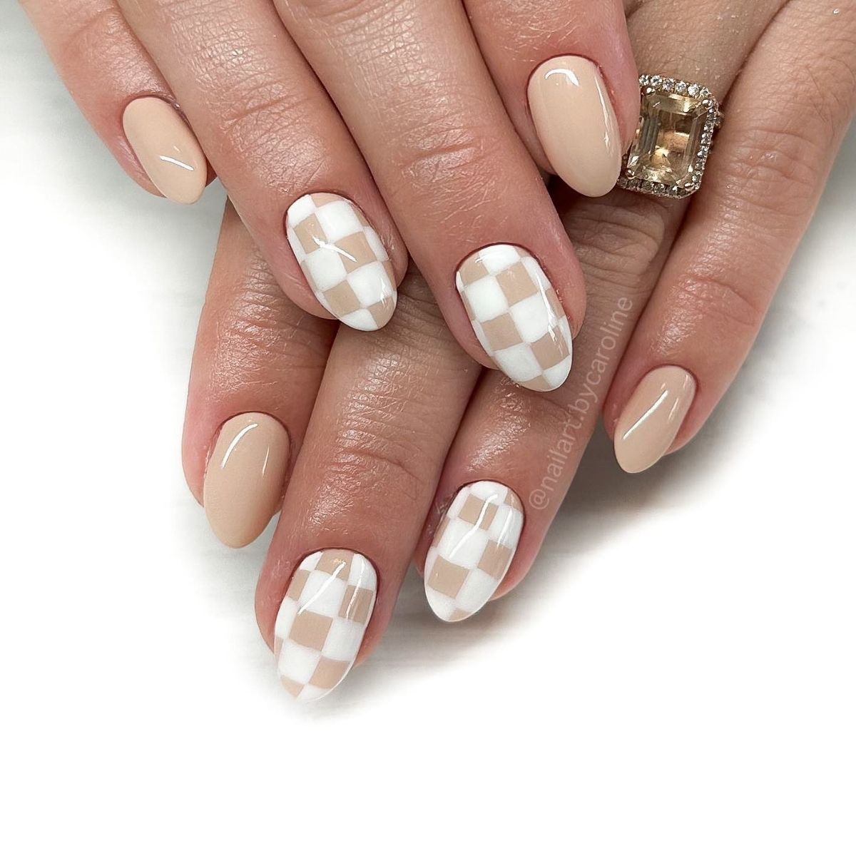 Tan Checkered Nail Set