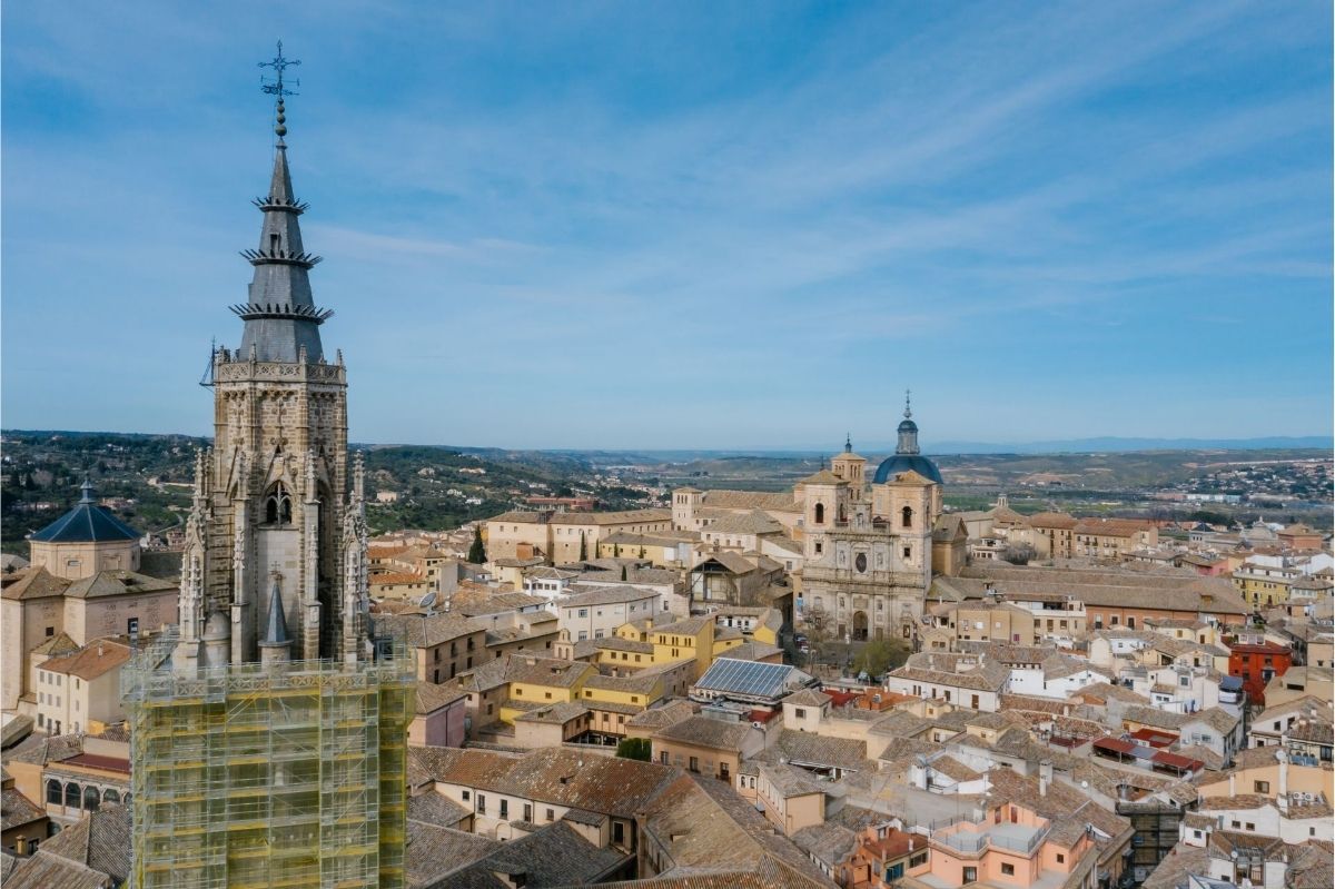 toledo cityscape with tower of primatial cathedral of saint mary
